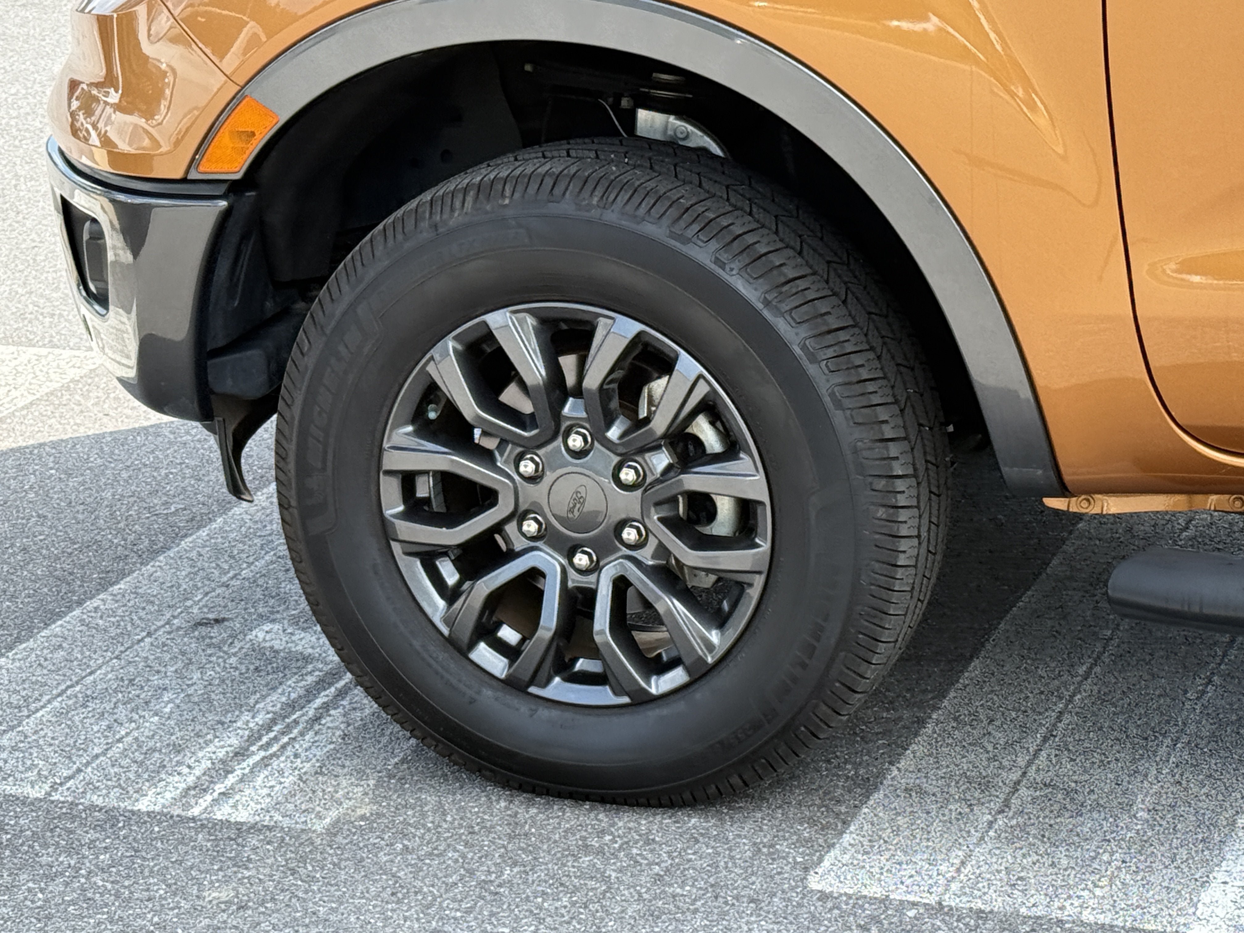 Used 2019 Ford Ranger XLT w/ Equipment Group 302A Luxury AWD/4WD image 9