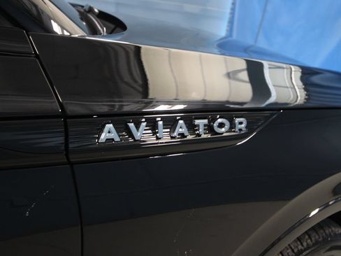 Used 2026 Lincoln Aviator Reserve AWD/4WD image 42
