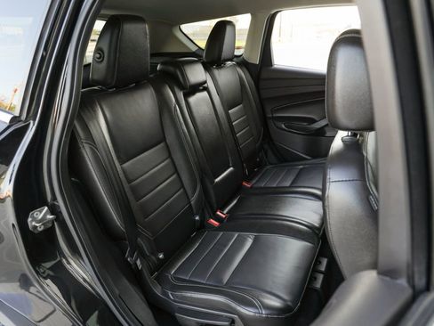 Used 2015 Ford Escape Titanium FWD image 24