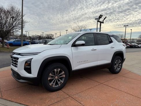 New 2026 Chevrolet Equinox LT image 3