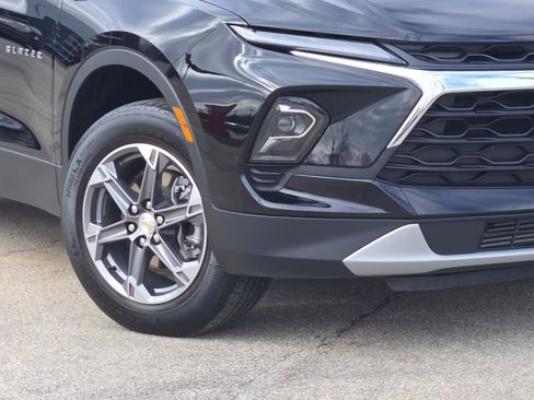 Used 2023 Chevrolet Blazer LT w/ Driver Confidence Package image 3