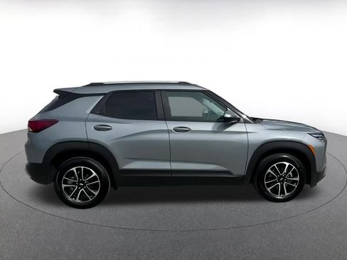 Used 2025 Chevrolet TrailBlazer LT image 16