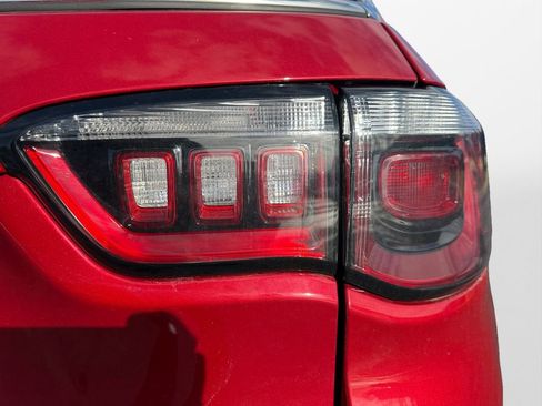 Certified 2025 Jeep Compass Limited image 21