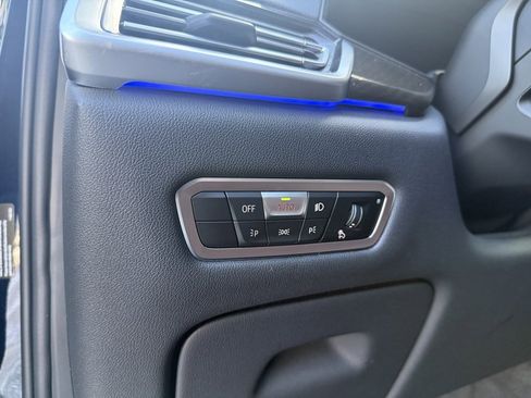 Used 2022 BMW X5 xDrive40i w/ M Sport Package image 20