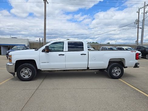 Used 2018 Chevrolet Silverado 2500 W/T w/ Snow Plow Prep Package image 6