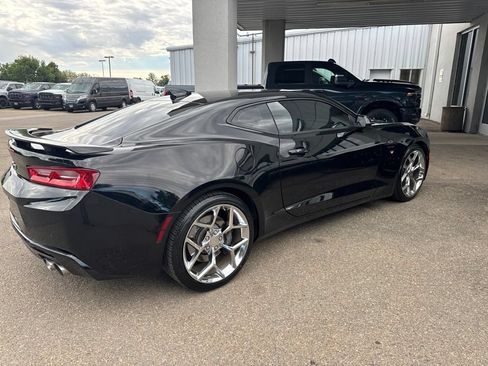 Used 2016 Chevrolet Camaro SS RWD image 6