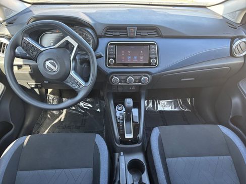 Used 2025 Nissan Versa SV FWD image 31