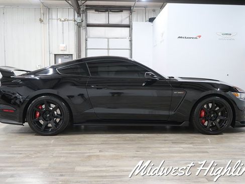 Used 2017 Ford Mustang Shelby GT350 RWD image 9