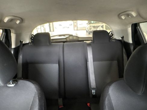 Used 2015 Nissan Juke S FWD image 28