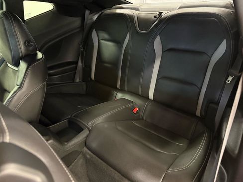 Used 2020 Chevrolet Camaro LT w/ Technology Package image 20