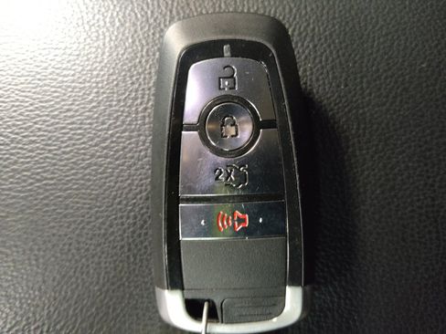 Used 2019 Ford Fusion SE w/ Equipment Group 151A FWD image 32