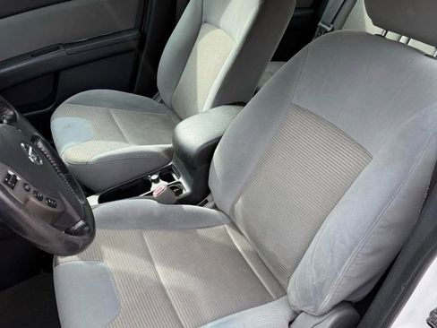 Used 2011 Nissan Sentra 2.0 SR w/ Convenience Pkg FWD image 9