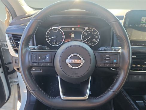 Used 2023 Nissan Rogue SL w/ SL Premium Package image 24