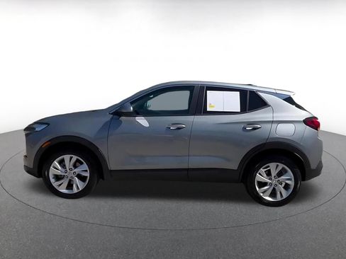 Used 2025 Buick Encore GX Preferred FWD image 9