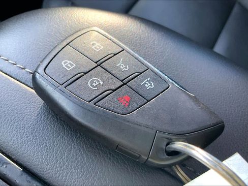 Used 2021 Chevrolet Suburban LT w/ LT Signature Package image 14