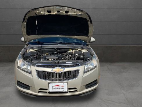 Used 2013 Chevrolet Cruze LT image 30