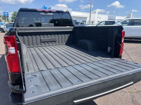 Used 2023 Chevrolet Silverado 1500 High Country w/ High Country Premium Package AWD/4WD image 14