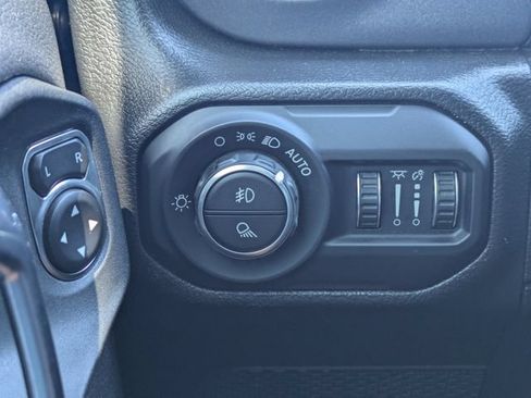 Used 2022 Jeep Gladiator Mojave w/ Cold Weather Group AWD/4WD image 23