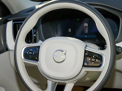 New 2026 Volvo XC60 T8 Ultra w/ Protection Package Premier image 24