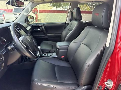 Used 2024 Toyota 4Runner TRD Off-Road Premium AWD/4WD image 27