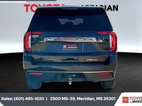 Used 2023 GMC Yukon AT4 w/ AT4 Premium Package image 4