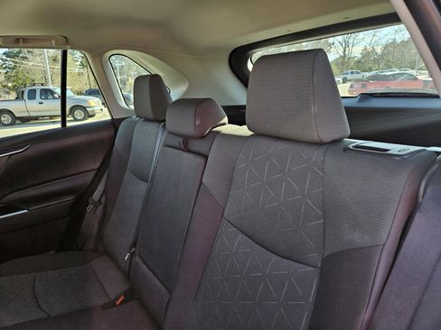 Used 2023 Toyota RAV4 XLE w/ Convenience Package image 28