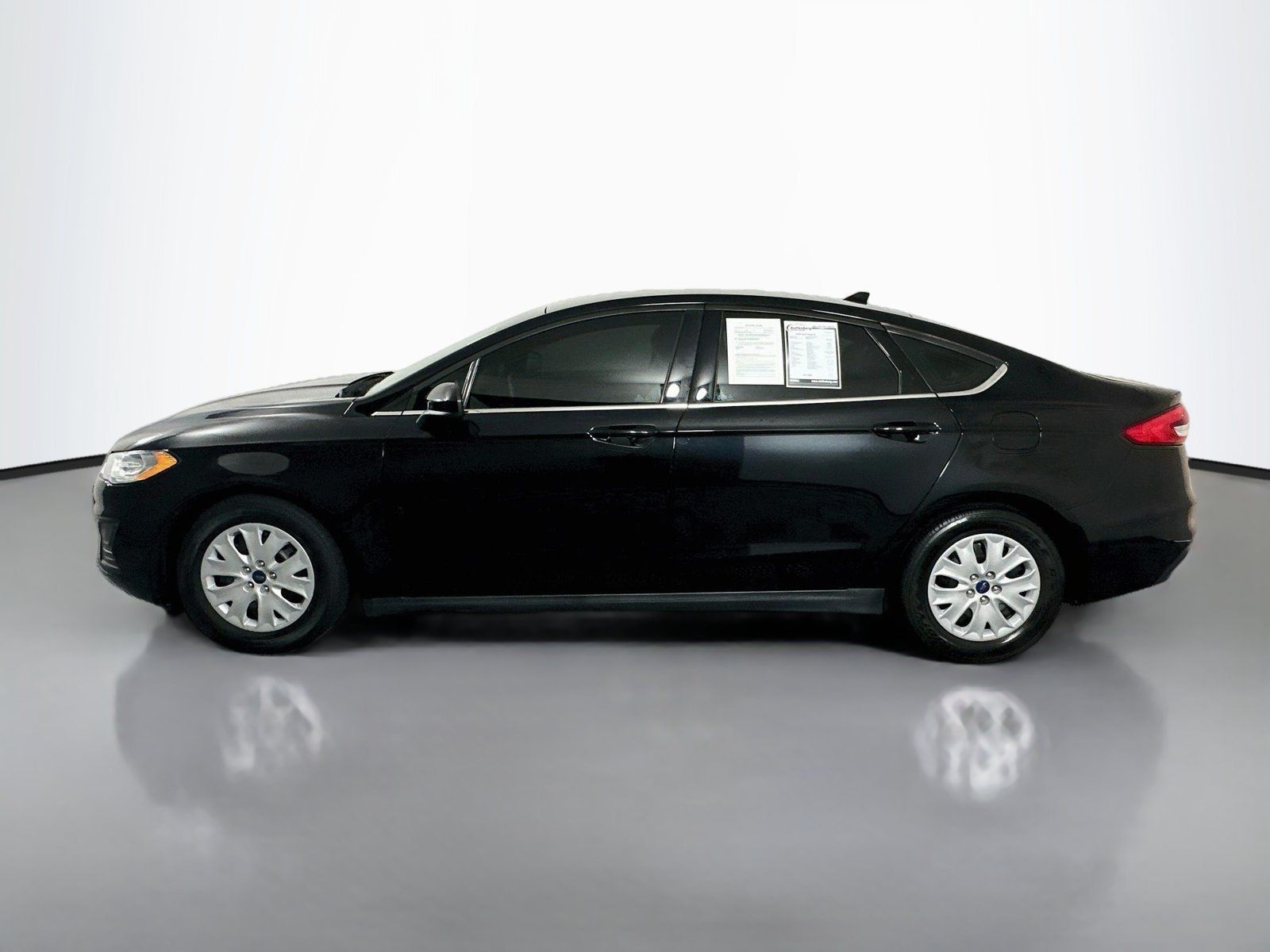 Used 2020 Ford Fusion S FWD image 4