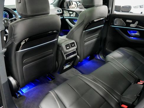 Used 2024 Mercedes-Benz GLS 580 4MATIC image 17