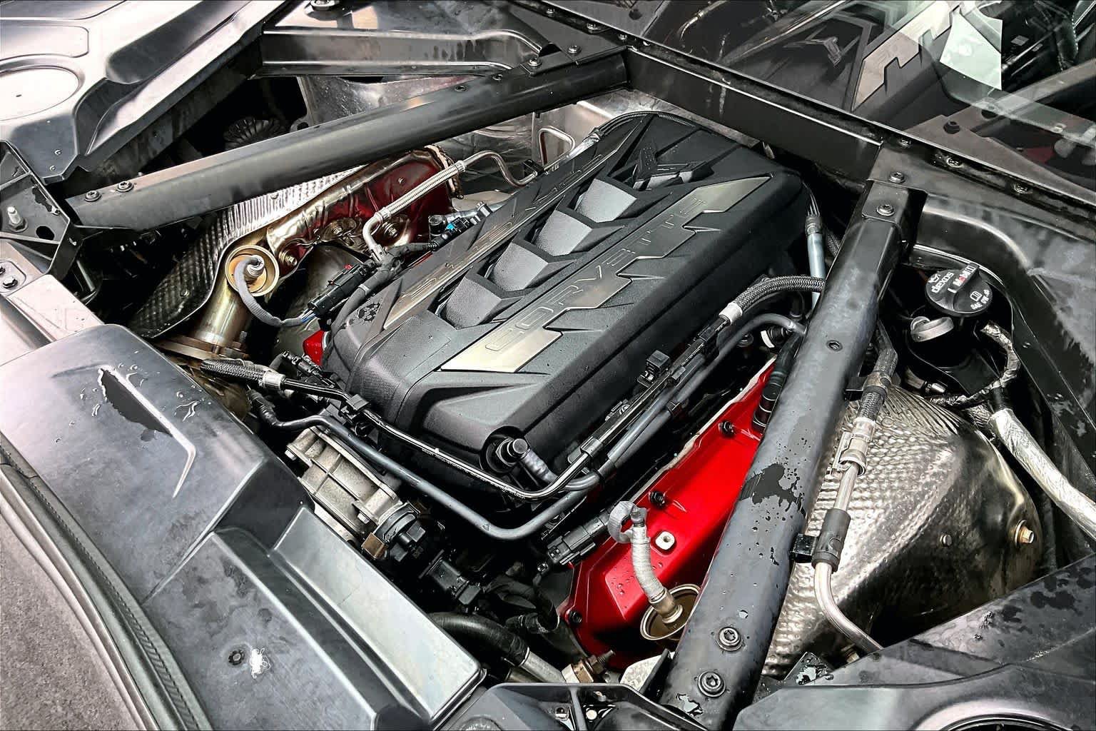 Used 2025 Chevrolet Corvette Stingray Preferred Cpe w/ Battery Protection Package RWD image 33