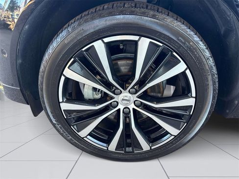 Used 2024 Volvo XC60 B5 Plus w/ Protection Package Premier image 7