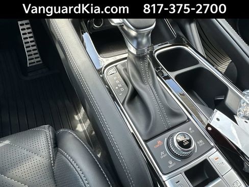 Certified 2025 Kia Telluride SX Prestige X-Line AWD/4WD image 24
