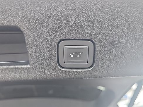 Certified 2024 GMC Acadia Denali w/ LPO, Floor Liner Package image 9