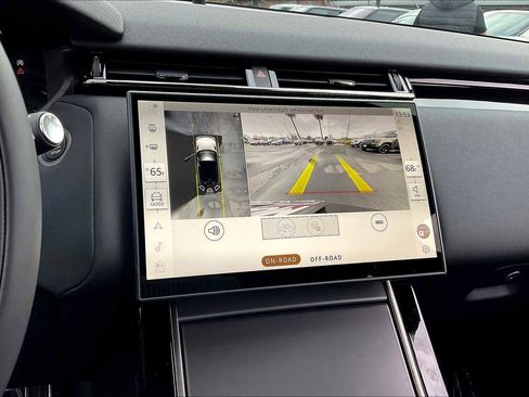 New 2025 Land Rover Range Rover Velar Dynamic SE image 20