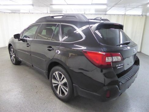 Used 2019 Subaru Outback 2.5i Limited w/ Popular Package #2 image 5