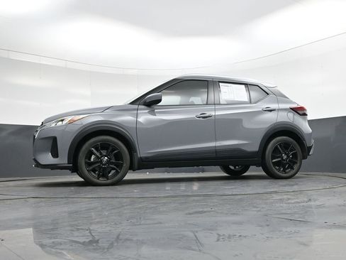 Used 2024 Nissan Kicks SV image 36