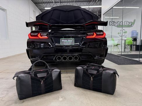 Used 2023 Chevrolet Corvette Z06 RWD image 20