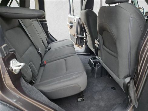 Used 2021 Jeep Wrangler Unlimited Sport AWD/4WD image 9