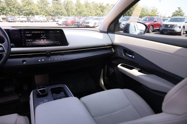 Used 2023 Nissan Ariya FWD image 27