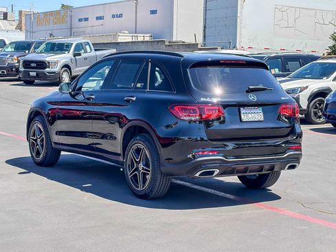 Used 2022 Mercedes-Benz GLC 300 4MATIC image 2