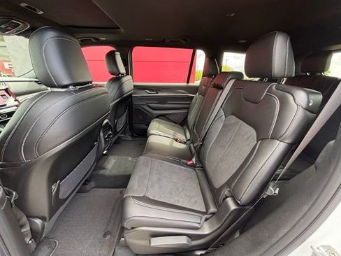 New 2026 Jeep Grand Cherokee L 4WD image 13