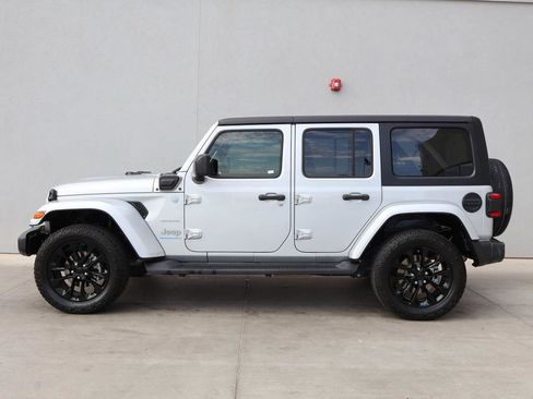 Used 2023 Jeep Wrangler Unlimited Sahara w/ Cold Weather Group AWD/4WD image 2