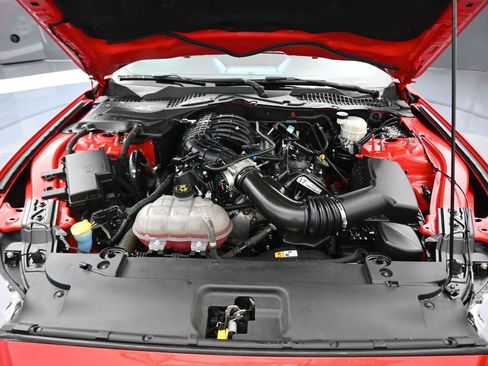 Used 2017 Ford Mustang Coupe image 41