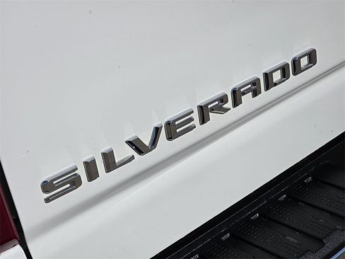 Used 2021 Chevrolet Silverado 3500 LT image 16