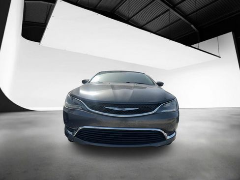 Used 2016 Chrysler 200 Limited image 17