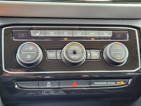 Certified 2023 Volkswagen Atlas SE AWD/4WD image 16