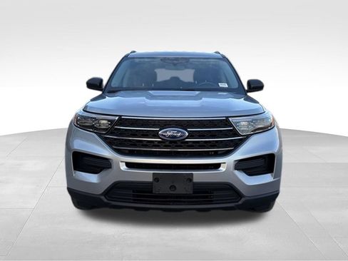 Used 2022 Ford Explorer XLT RWD image 4