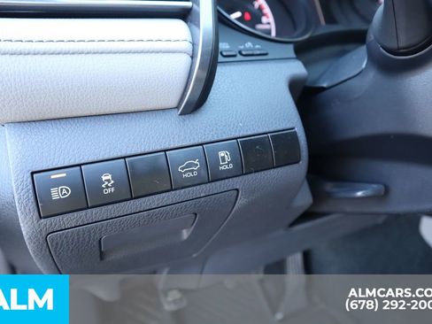 Used 2024 Toyota Camry SE FWD image 13