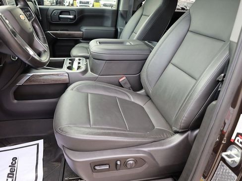 Used 2020 Chevrolet Silverado 3500 LTZ w/ LTZ Plus Package image 12