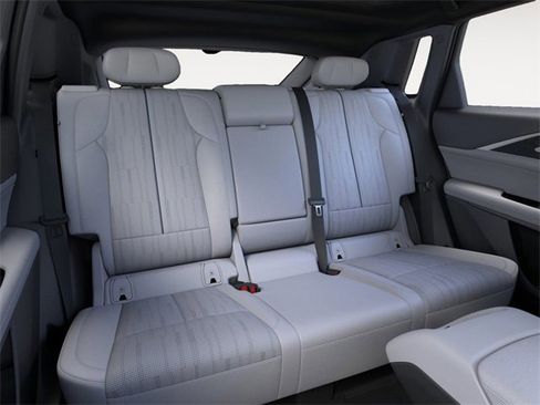 New 2026 Cadillac Lyriq Premium Luxury image 17