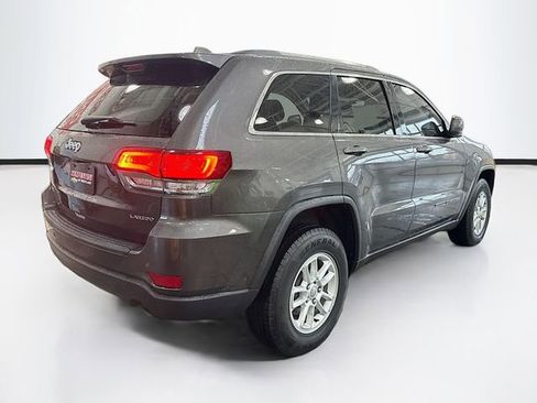 Used 2020 Jeep Grand Cherokee Laredo image 6